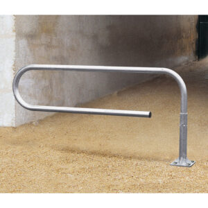 Barrière pivotante pour accès véhicule