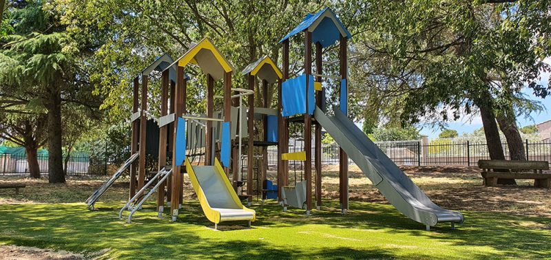 aire de jeux, terrain de jeux, jeux pour enfants, Gard