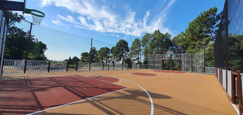 terrain multisports, terrain de sport, Ardèche